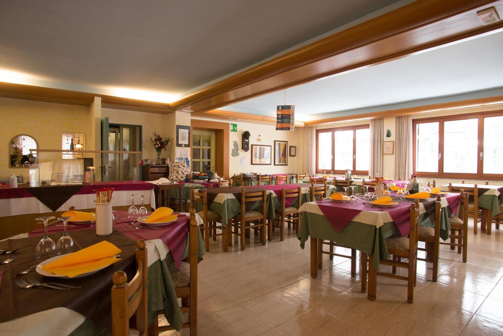Hotel Pigna D'Oro キエーザ・イン・ヴァルマレンコ エクステリア 写真